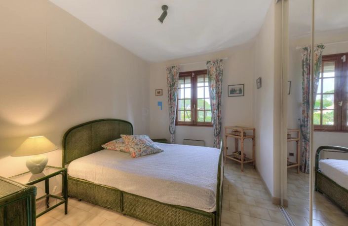 Image No.14-3 Bed House for sale