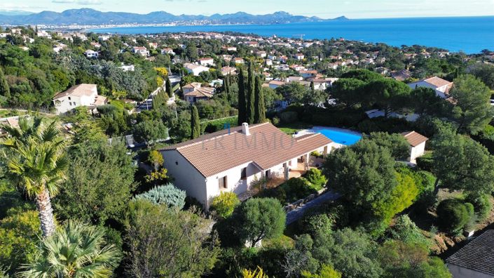 Image No.2-3 Bed House for sale