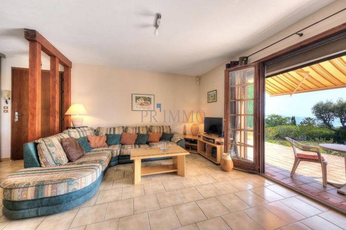 Image No.8-3 Bed House for sale
