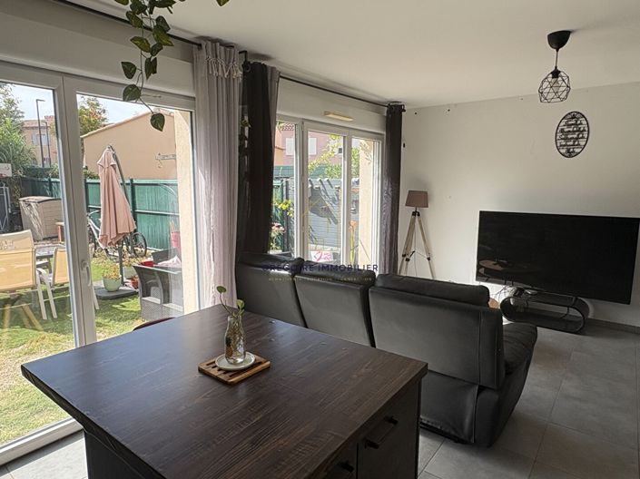 Image No.8-3 Bed House for sale
