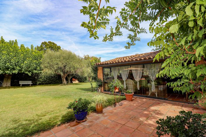 Image No.27-5 Bed House for sale