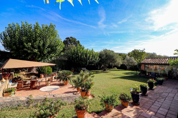 Image No.37-5 Bed House for sale