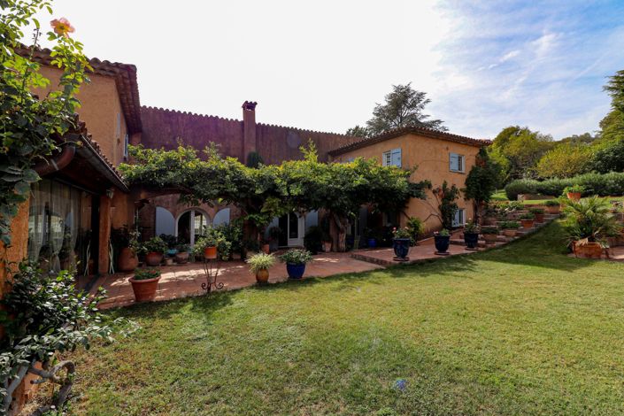 Image No.45-5 Bed House for sale