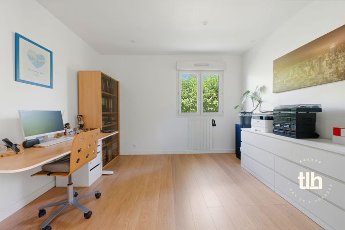 Image No.14-4 Bed House for sale