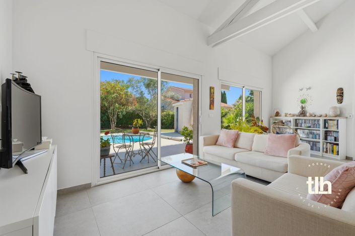 Image No.7-4 Bed House for sale