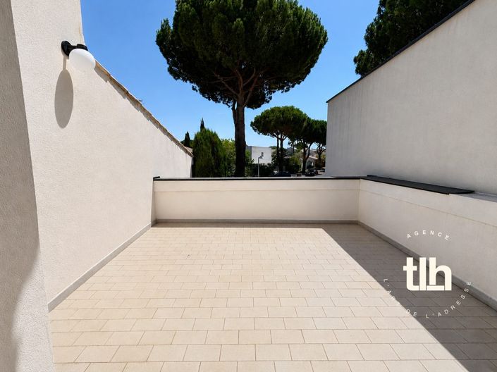 Image No.19-4 Bed House for sale