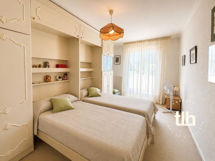 Image No.22-4 Bed House for sale