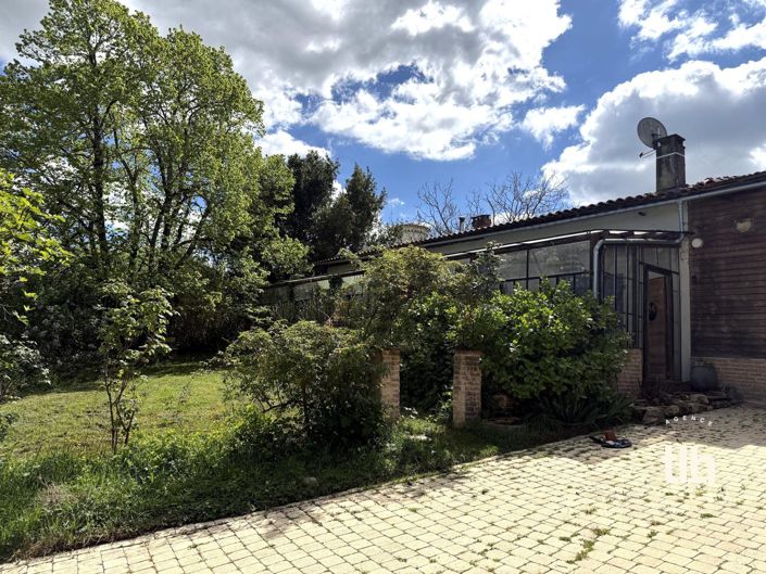 Image No.18-5 Bed House for sale