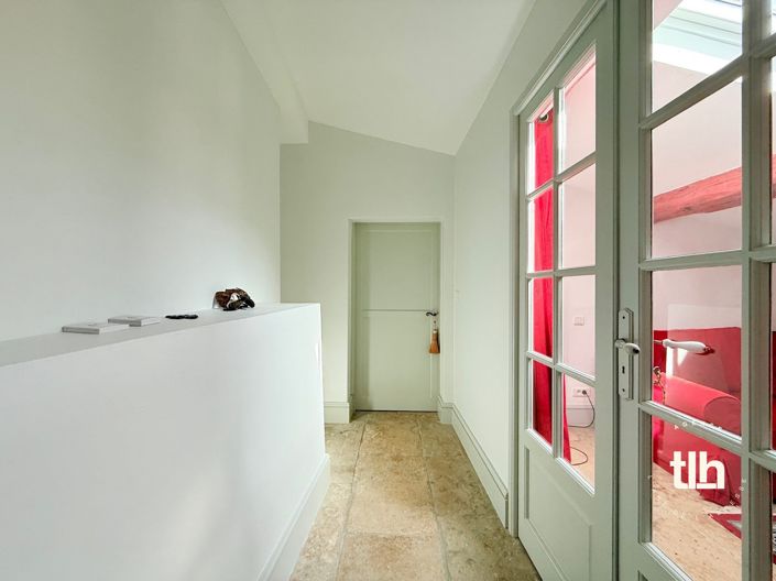 Image No.19-4 Bed Property for sale