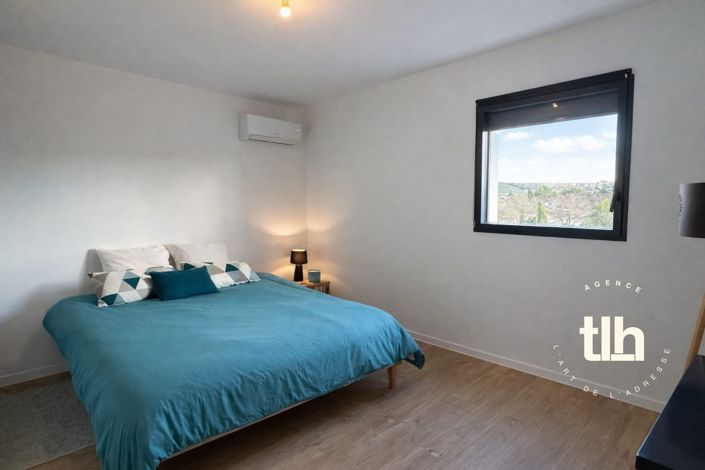 Image No.17-4 Bed House for sale