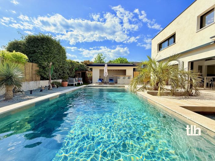 Image No.2-4 Bed House for sale