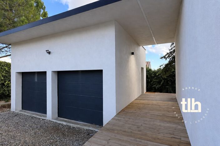 Image No.20-4 Bed House for sale