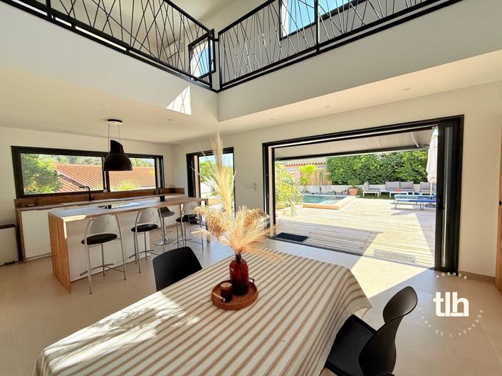 Image No.4-4 Bed House for sale