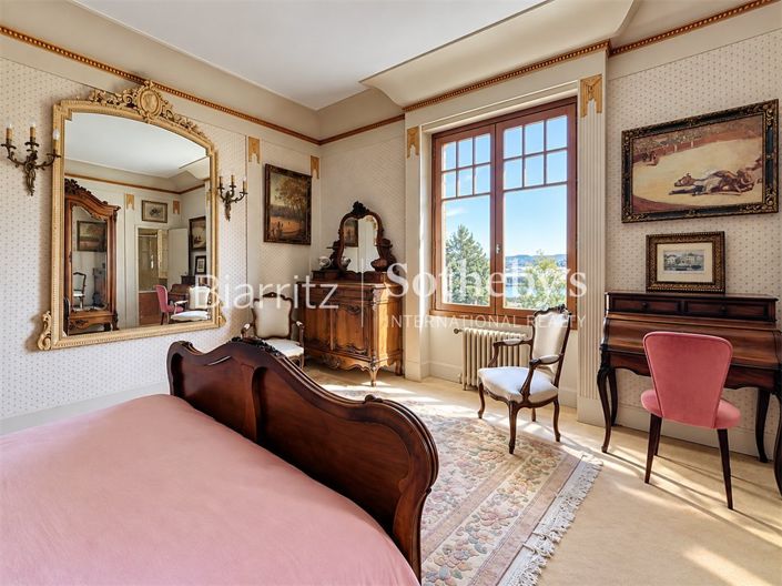 Image No.13-7 Bed House for sale
