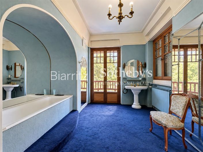 Image No.14-7 Bed House for sale