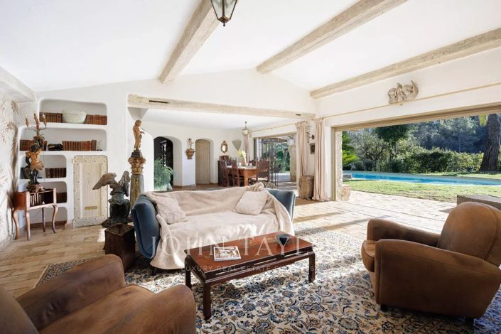 Image No.8-4 Bed House for sale