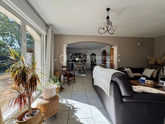 Image No.24-4 Bed House for sale
