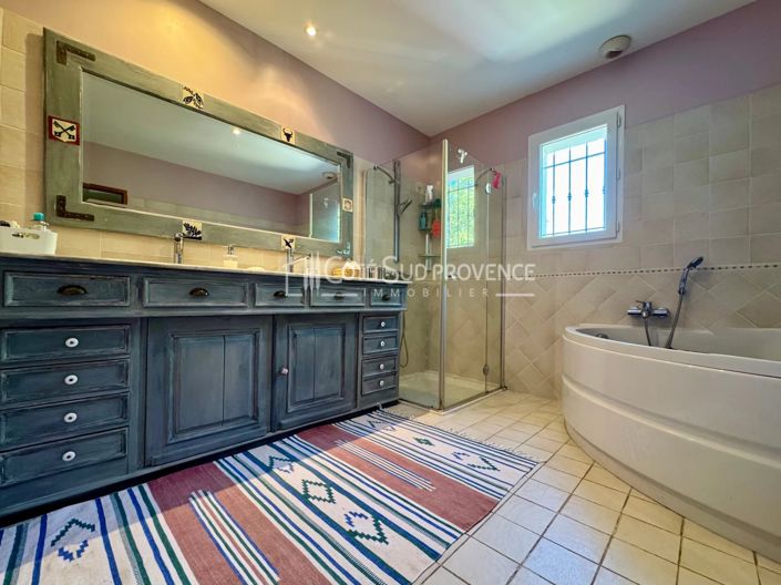Image No.40-4 Bed House for sale