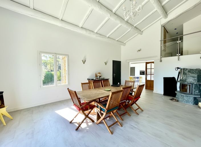 Image No.11-3 Bed House for sale