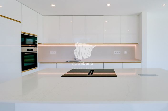 Image No.21-4 Bed House for sale