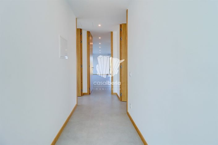 Image No.31-4 Bed House for sale