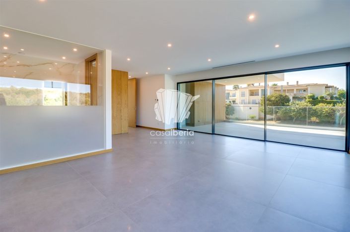 Image No.33-4 Bed House for sale