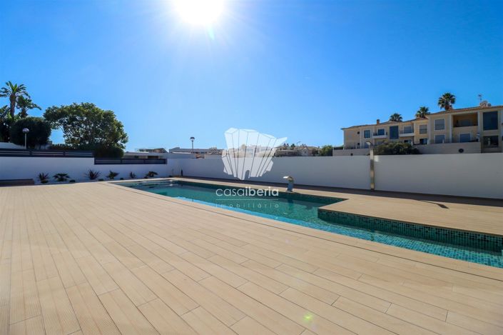 Image No.4-4 Bed House for sale
