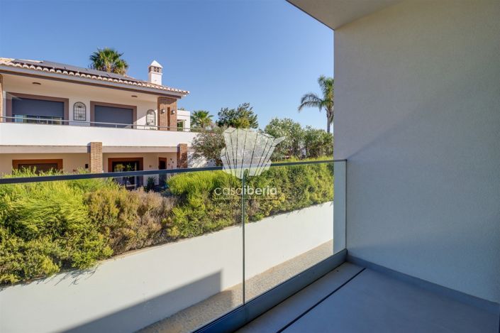Image No.41-4 Bed House for sale