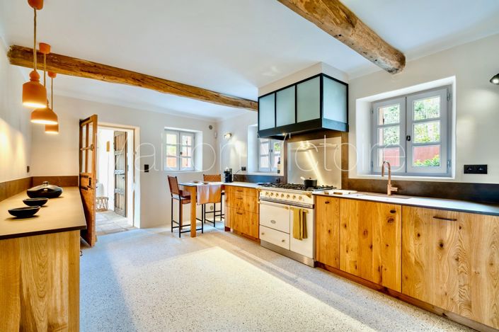 Image No.19-5 Bed House for sale