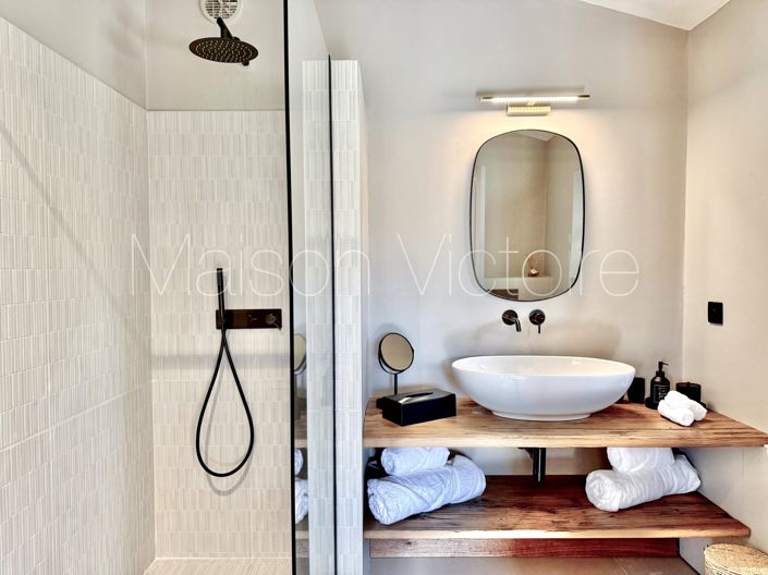 Image No.28-5 Bed House for sale