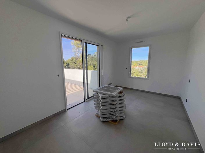 Image No.7-3 Bed Apartment for sale