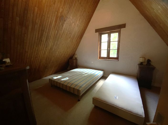 Image No.10-3 Bed Property for sale