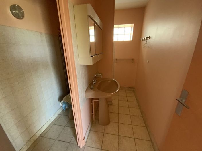 Image No.13-3 Bed Property for sale