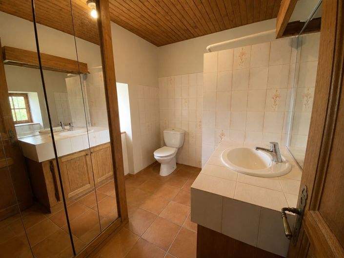Image No.6-3 Bed Property for sale