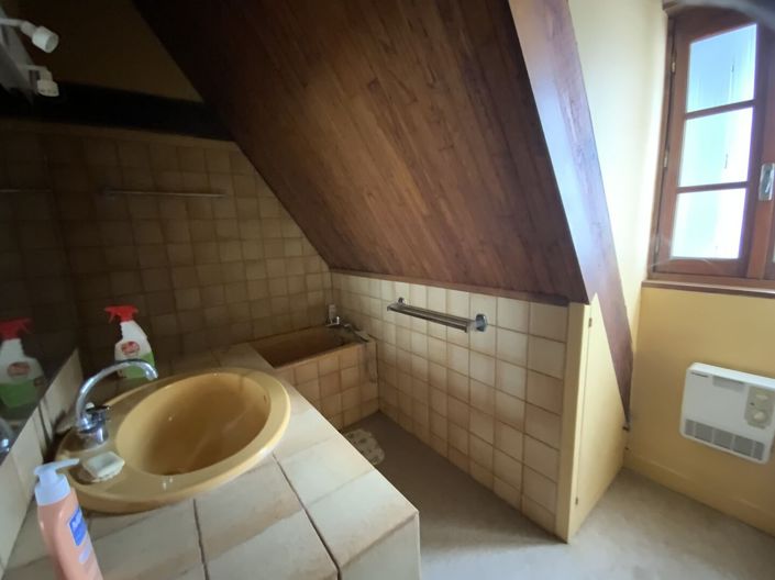 Image No.9-3 Bed Property for sale