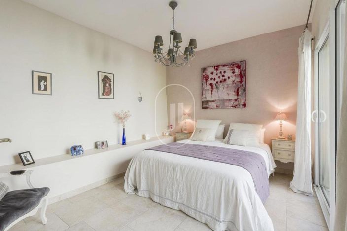 Image No.7-3 Bed House for sale