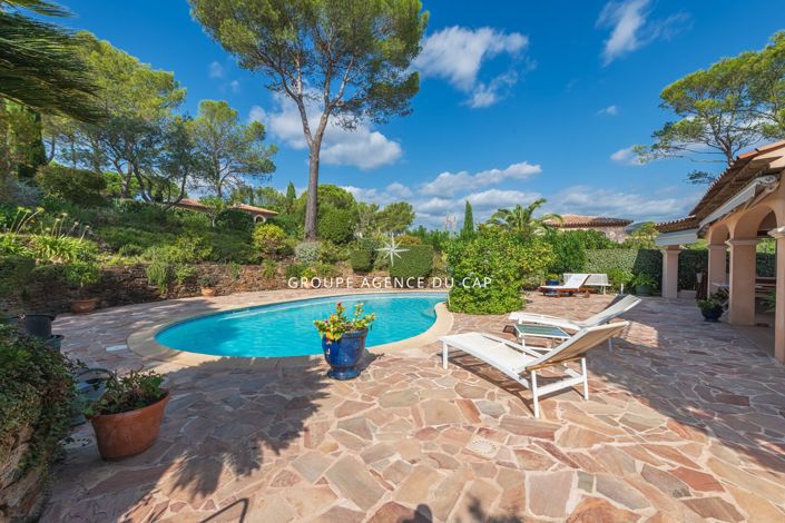 Image No.16-4 Bed House for sale