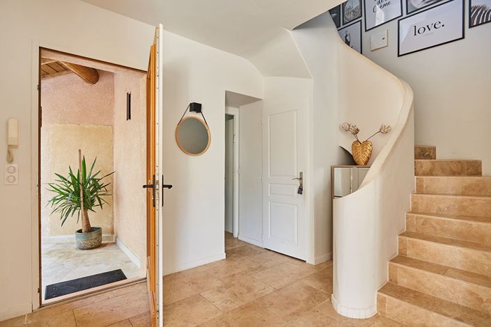 Image No.5-4 Bed House for sale