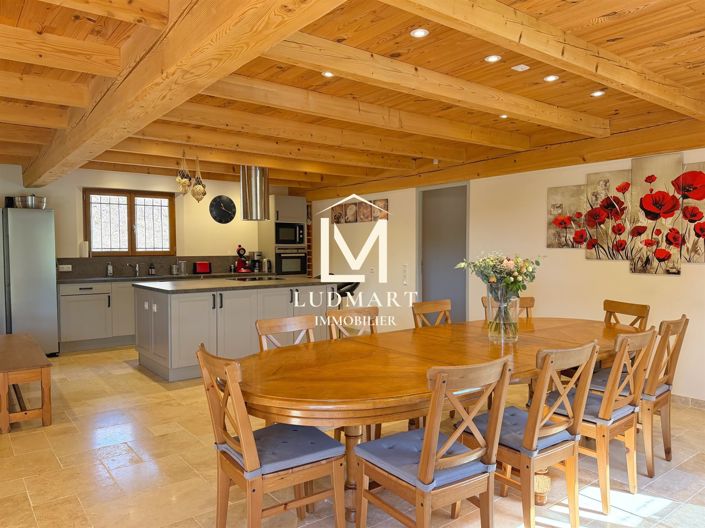Image No.19-4 Bed House for sale