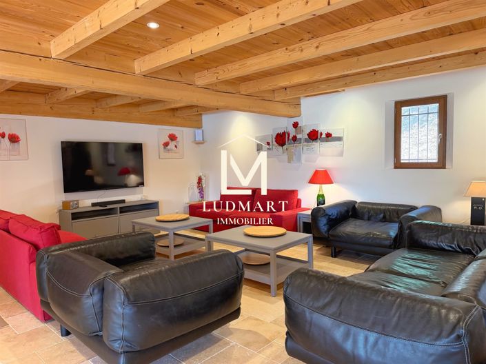 Image No.23-4 Bed House for sale