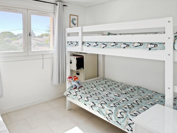 Image No.16-3 Bed House for sale