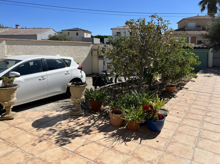 Image No.27-3 Bed House for sale