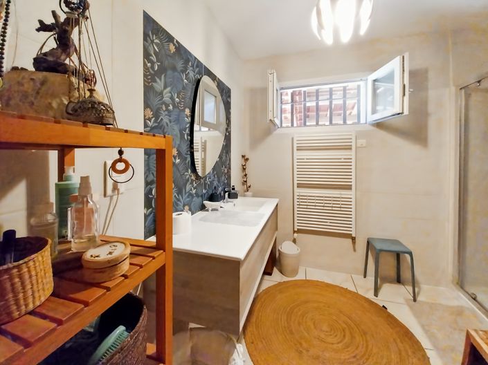 Image No.11-3 Bed House for sale