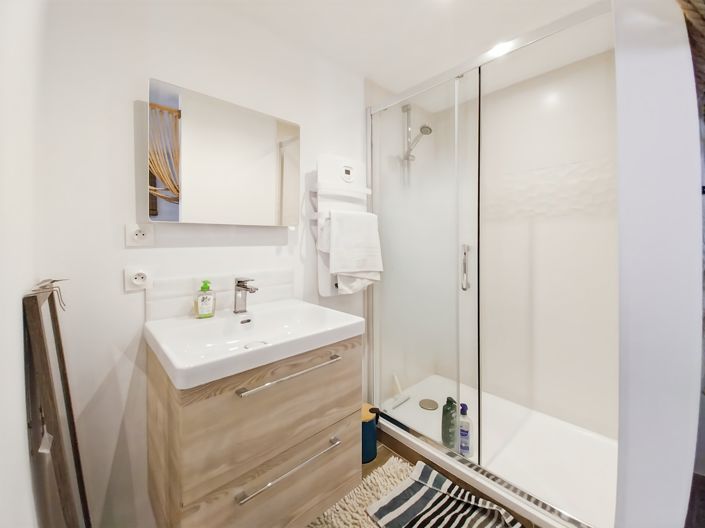 Image No.19-3 Bed House for sale