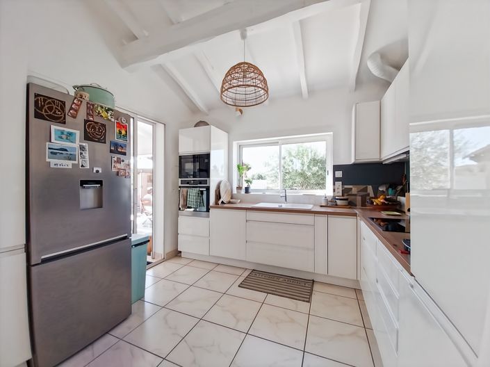 Image No.3-3 Bed House for sale