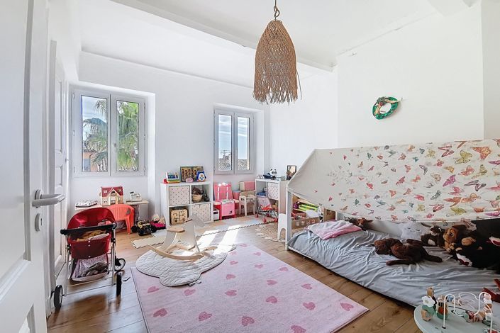 Image No.12-3 Bed Apartment for sale