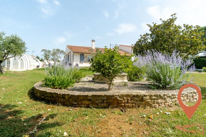 Image No.2-5 Bed House for sale