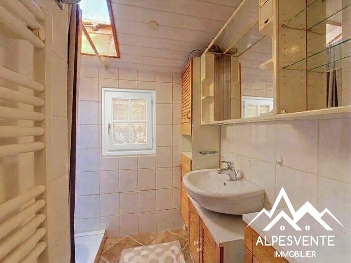 Image No.15-3 Bed House for sale