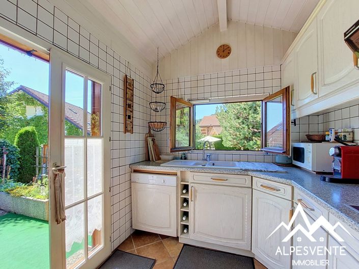 Image No.6-3 Bed House for sale