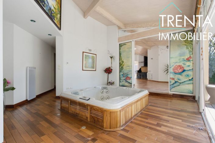 Image No.12-5 Bed House for sale